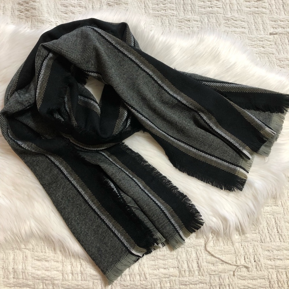 Madewell Clubhouse Striped Fringe Scarf in Grey - Picture 2 of 7